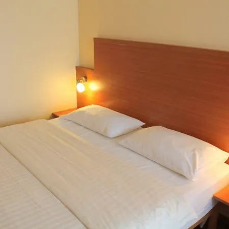 Hotell Star Zentrum, By Comfort 3*
