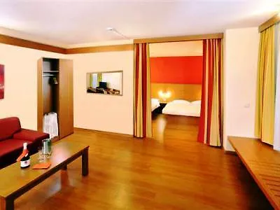 Star Zentrum, By Comfort 3*
