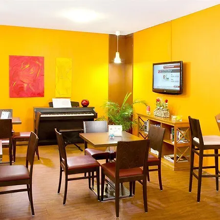 Star Zentrum, By Comfort 3*