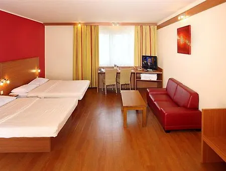 Hotell Star Zentrum, By Comfort 3*