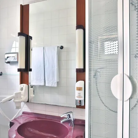 Star Zentrum, By Comfort Hotel 3*