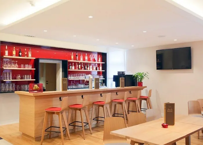 Star Zentrum, By Comfort 호텔