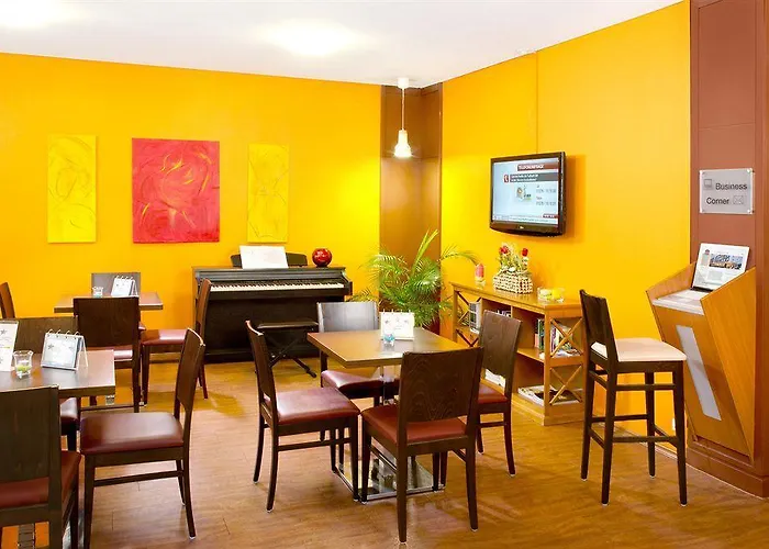 Star Zentrum, By Comfort 3*