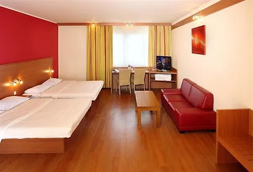 호텔 Star Zentrum, By Comfort 3*