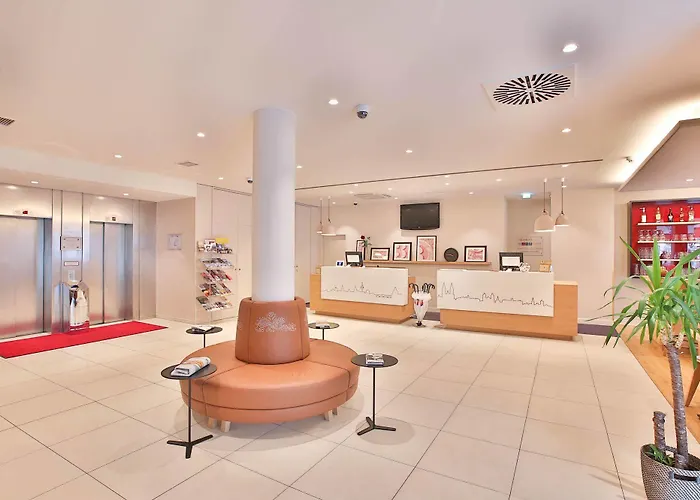 Star Zentrum, By Comfort Готель Регенсбург