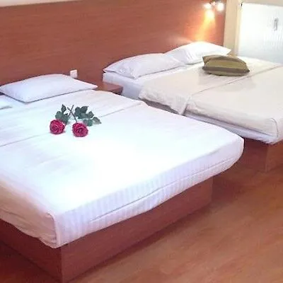 Star Zentrum, By Comfort 3*